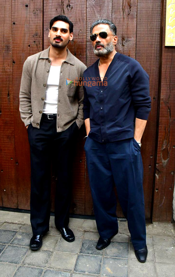 photos ahan shetty and suniel shetty snapped in juhu 5