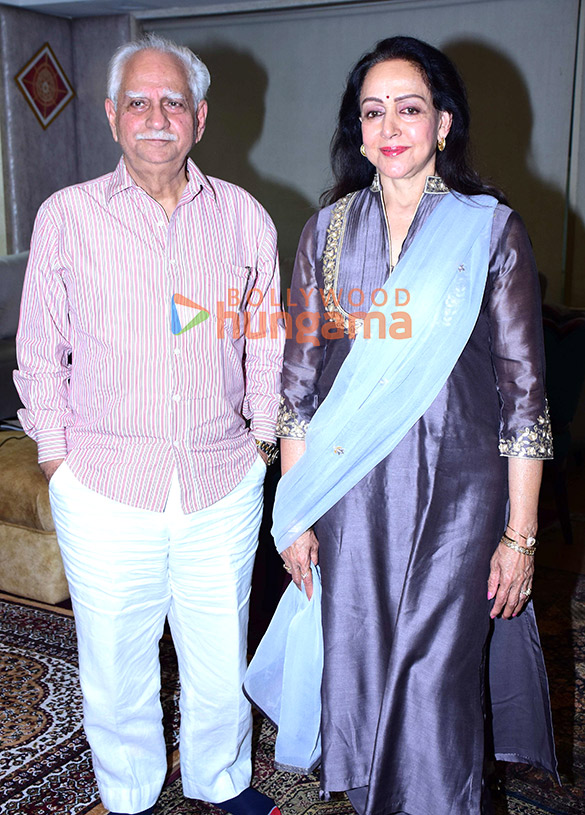 photos hema malini unveils society achievers cover featuring filmmaker ramesh sippy celebrating cinema 6