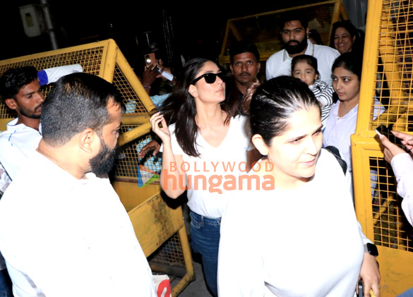photos kareena kapoor khan snapped at gateway of india mumbai 3
