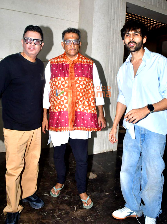 Photos: Kartik Aaryan, Aditya Roy Kapur, and others attend Anurag Basu’s Saraswati Puja Photos: Kartik Aaryan, Aditya Roy Kapur, and others attend Anurag Basu’s Saraswati Puja