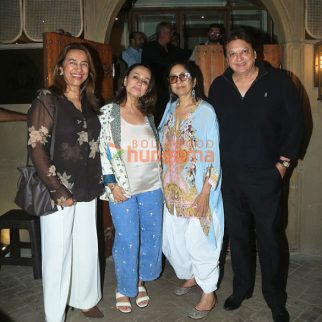 Photos: Neena Gupta, Soni Razdan, Shashi Ranjan and Anu Ranjan snapped in Bandra