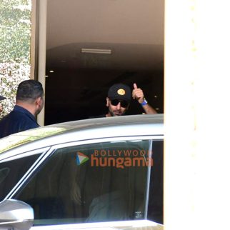 Photos: Ranbir Kapoor, Kriti Sanon, Virat Kohli and others snapped at Kalina airport