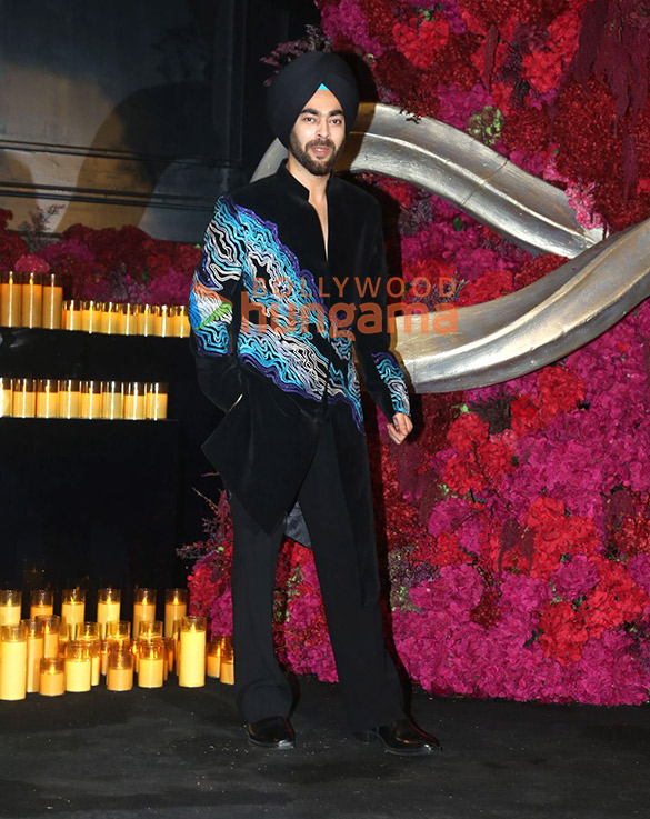 photos salman khan kriti sanon disha patani mouni roy and others attend nupur sanon stebin bens wedding reception 4 4