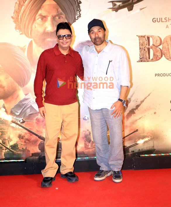 photos sunny deol varun dhawan suniel shetty sonam bajwa and others grace the premiere of border 2 1