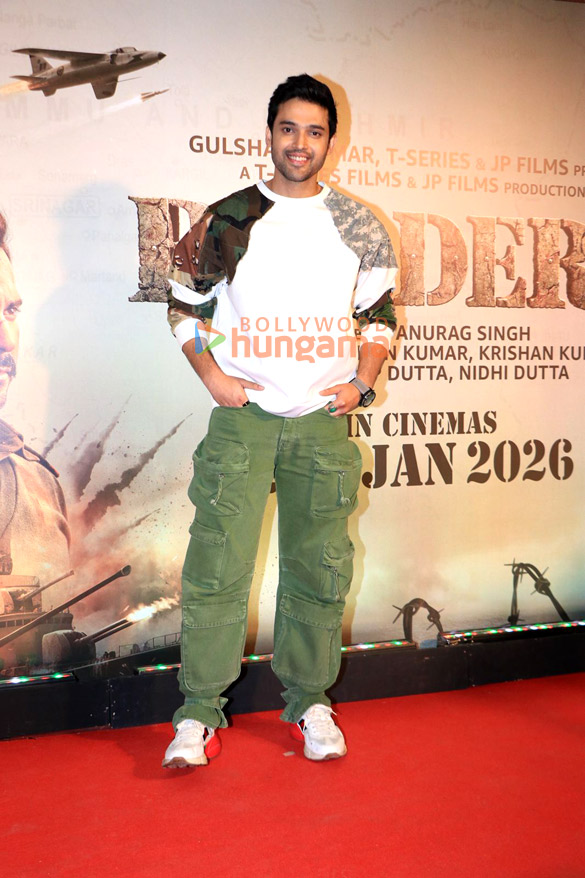 photos sunny deol varun dhawan suniel shetty sonam bajwa and others grace the premiere of border 2 10288 1