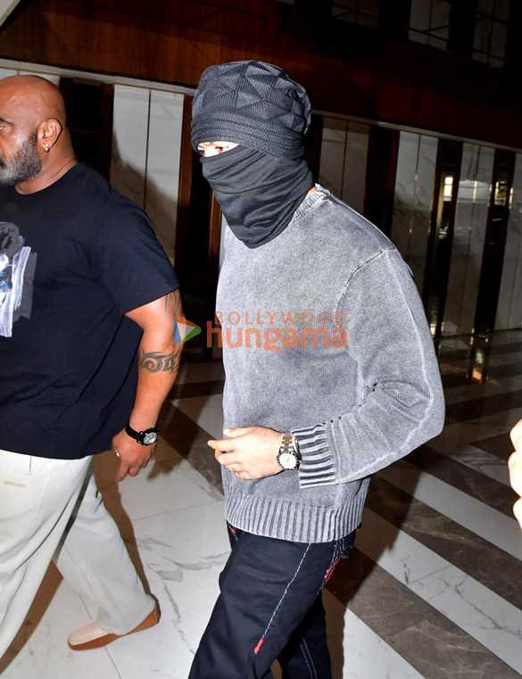 photos yash snapped at dubbing studio in andheri 4