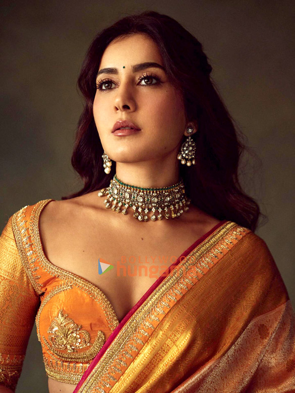 raashii khanna 3 2 3