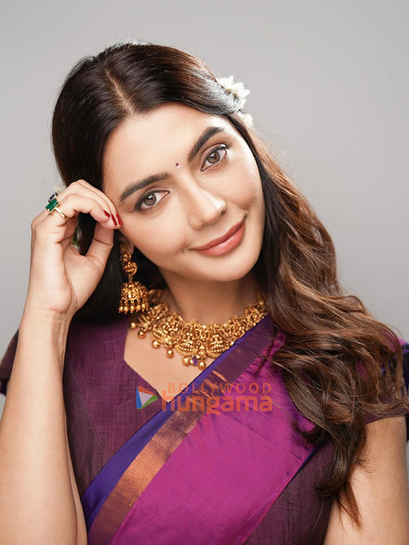 ruhi singh 987 4