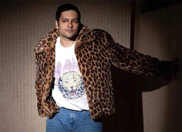 Ali Fazal turns presenter for Amitosh Nagpal's Mahanagar Jugnu at Le' Chakallas Fringe Festival
