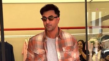 All eyes & cameras on him! Ranbir Kapoor