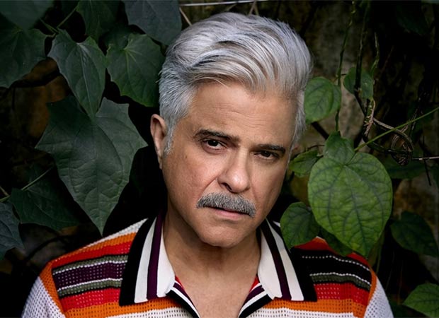 क्या अनिल कपूर अपने सिल्वर फॉक्स लुक के साथ एक नया प्रोजेक्ट छेड़ रहे हैं?