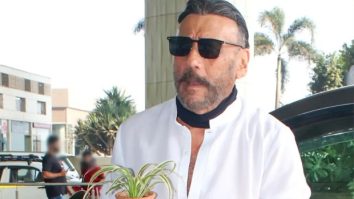 While stars usually fight for front rows, Jackie Shroff quietly sits at the back at the RSS 100-year celebration event, and makes a powerful statement