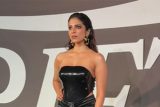 Malvika stealing hearts in black