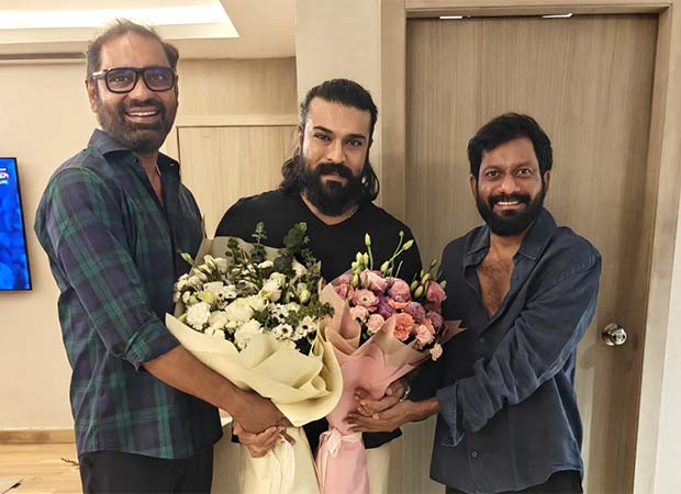 पेड्डी के निर्माता वेंकट सतीश किलारू और निर्देशक बुच्ची बाबू सना ने राम चरण को जुड़वां बच्चों के जन्म पर शुभकामनाएं दीं