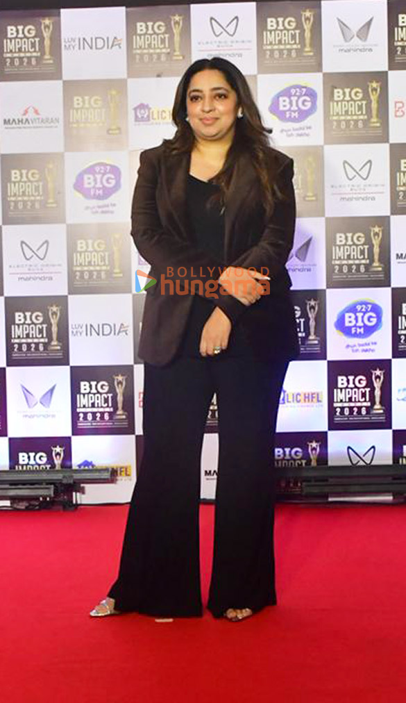 photos esha deol rajat bedi anya singh chitrangada singh boman irani and others grace the red carpet of the big impact awards 2026 19