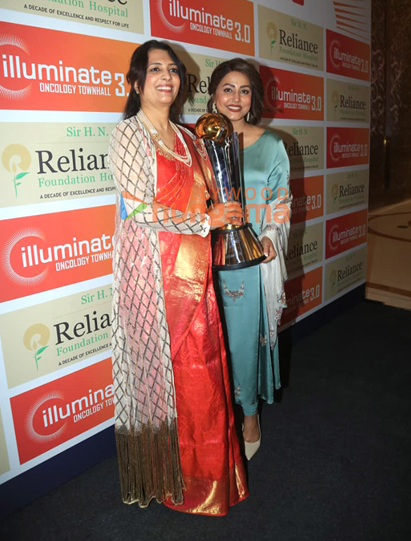 photos hina khan graces illuminate 3 0 at sir h n reliance foundation hospital 2