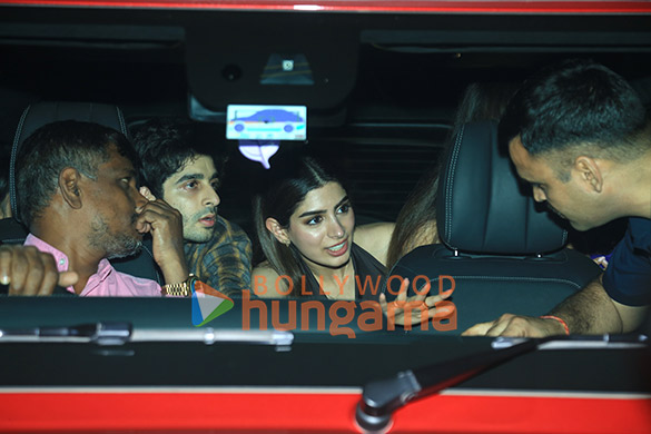 photos janhvi kapoor jacqueline fernandez badshah and others snapped at veer pahariyas birthday bash 20