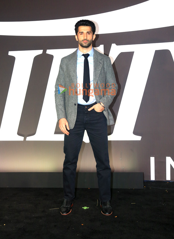 photos salman khan akshay kumar twinkle khanna nimrat kaur and others grace the launch of variety magazine 19 3