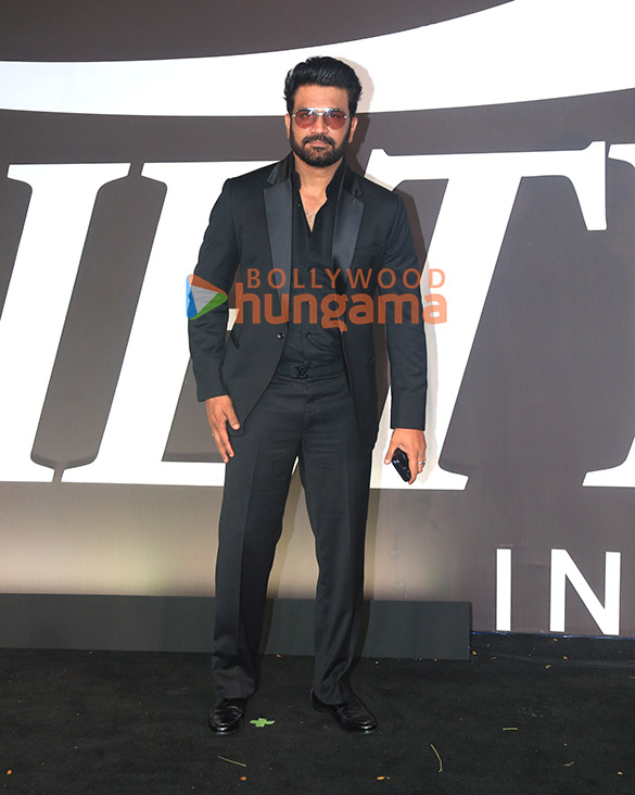 photos salman khan akshay kumar twinkle khanna nimrat kaur and others grace the launch of variety magazine 64