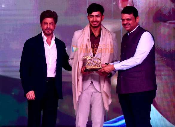 photos shah rukh khan ishaan khatter and vishal jethwa snapped at abp networks ideas of india 2026 12