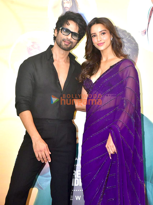 photos shahid kapoor tripti dimri avinash tiwary and vishal bhardwaj snapped promoting their film o romeo on the sets of the great kapil sharma show 2