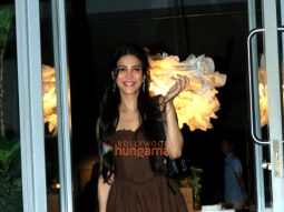 Photos: Shruti Haasan snapped in Bandra
