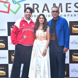 Photos: Siddhant Chaturvedi and Mrunal Thakur snapped promoting Do Deewane Seher Mein