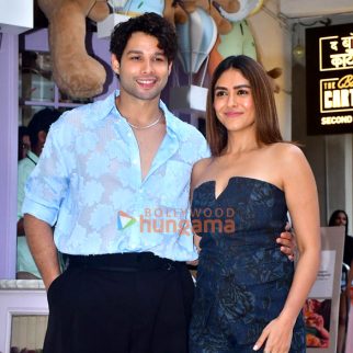 Photos: Siddhant Chaturvedi and Mrunal Thakur snapped promoting their film Do Deewane Seher Mein