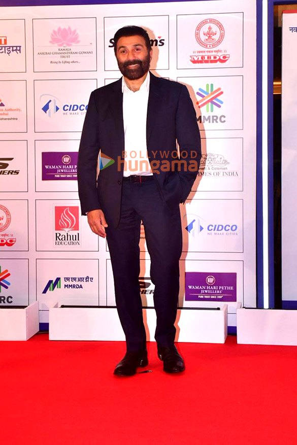 Photos: Sunny Deol, Rakul Preet Singh, Mrunal Thakur and others grace the red carpet of 75th Navbharat Times Utsav 2026 Photos: Sunny Deol, Rakul Preet Singh, Mrunal Thakur and others grace the red carpet of 75th Navbharat Times Utsav 2026