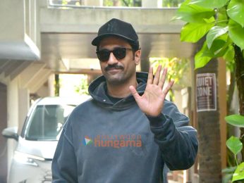 Photos: Vicky Kaushal snapped in Juhu