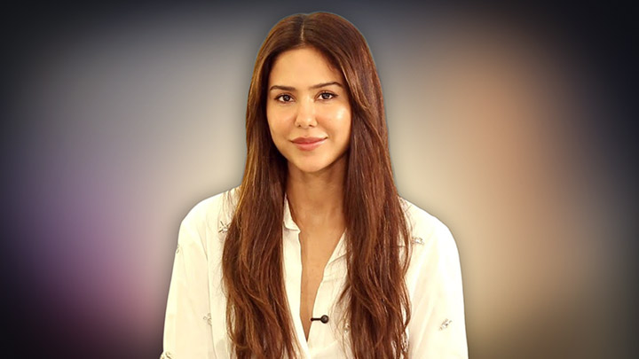 Sonam Bajwa: Punjabi film sets have the best food | Rapid Fire Sonam Bajwa: Punjabi film sets have the best food | Rapid Fire