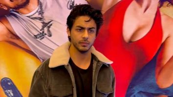 Aryan Khan pose for media!
