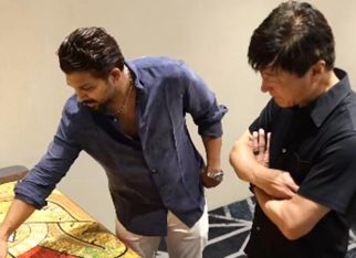 Allu Arjun gifts Sita Ram Kalyanam painting to Geek Pictures’ CEO Tomatsu Kosano