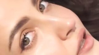 Elli AvrRam’s dreamy look