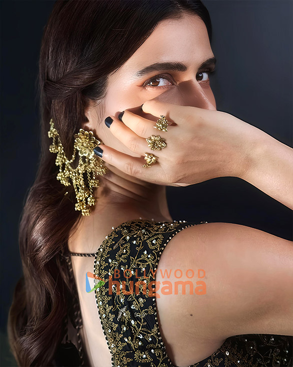fatima sana shaikh 4 59
