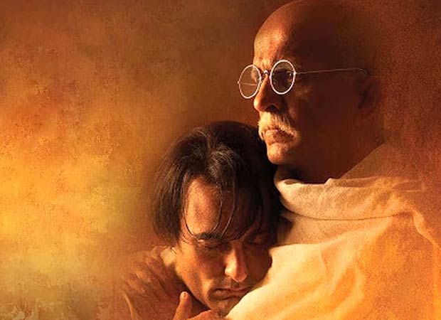 Feroz Abbas Khan on birthday boy Akshaye Khanna's performance in Gandhi My Father, "His emotional investment to play the part was palpable, he has made Harilal memorable in cinema"