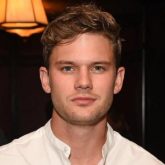 Jeremy Irvine Hannah Jeremy Irvine Hannah