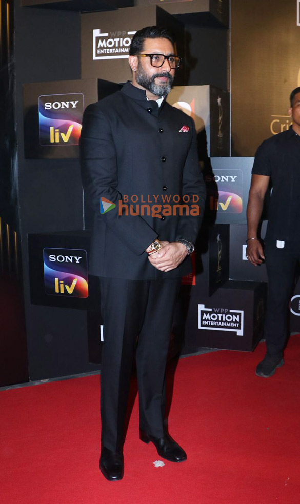 photos abhishek bachchan farida jalal shabana azmi and others grace the critics choice awards 2026 4