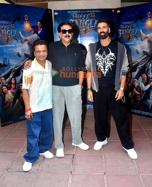 photos akshay kumar rajpal yadav priyadarshan snapped promoting their film bhooth bangla 8