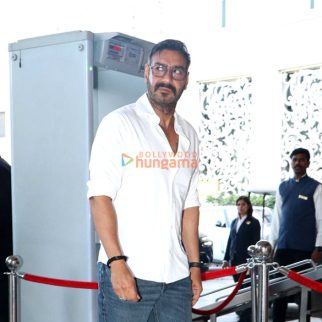 Photos: Celebs attend Manish Malhotra's mother's prayer meet