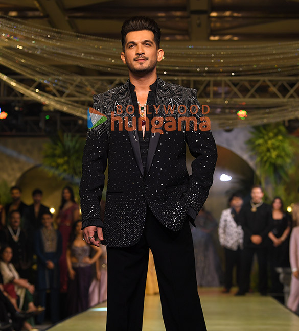 photos celebs walk the ramp for the beti fashion show charity walk 18