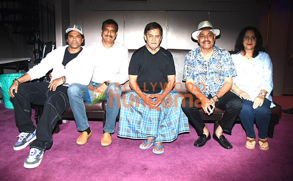photos jacqueline fernandez saiee manjrekar and others attend mahesh manjrekars hindi play animal 8
