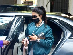 Photos: Jacqueline Fernandez snapped in Juhu