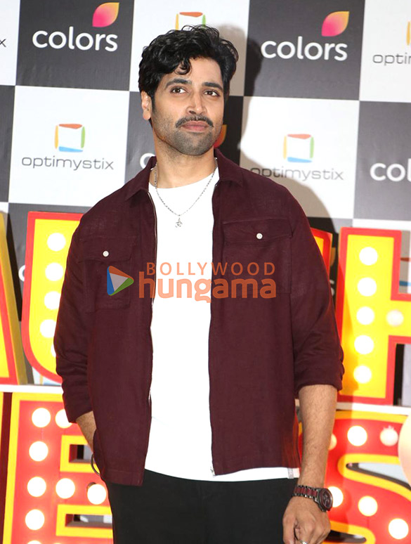 photos mrunal thakur and adivi sesh snapped promoting dacoit on the sets of laughter chefs 2