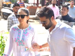 Photos: Rakul Preet Singh, Jackky Bhagnani and others attend Manish Malhotra’s mother’s last rites