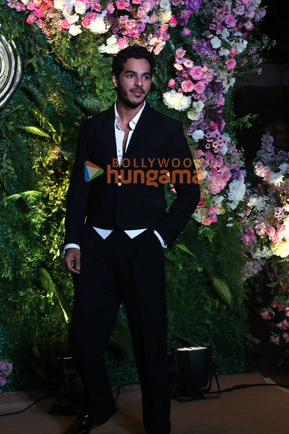 photos salman khan aamir khan tiger shroff farhan akhtar and others at komal nahtas son mohak nahtas wedding reception 11
