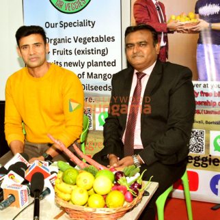 Photos: Sangram Singh unveils 'Gir Veggies' organic brand in Mumbai