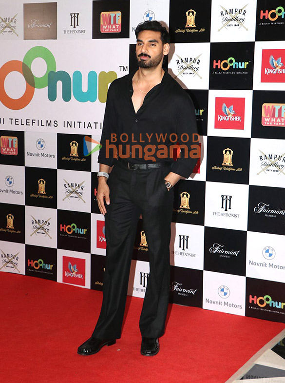 photos suniel shetty rupali ganguly jeetendra and others grace the hoonur balaji telefilms initiative grand launch 12