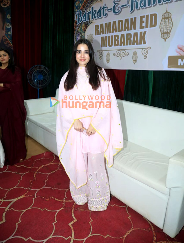 photos uorfi javed celebrates barkat e ramadan 6
