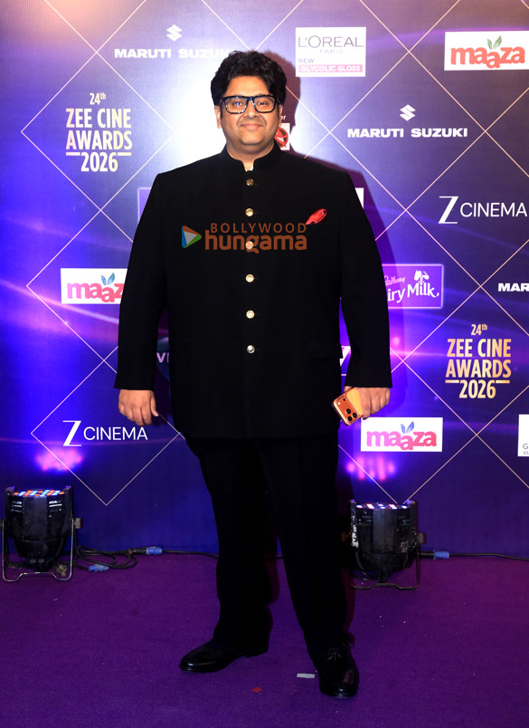 photos varun dhawan rajkummar rao riteish deshmukh and others grace the zee cine awards 2026 35